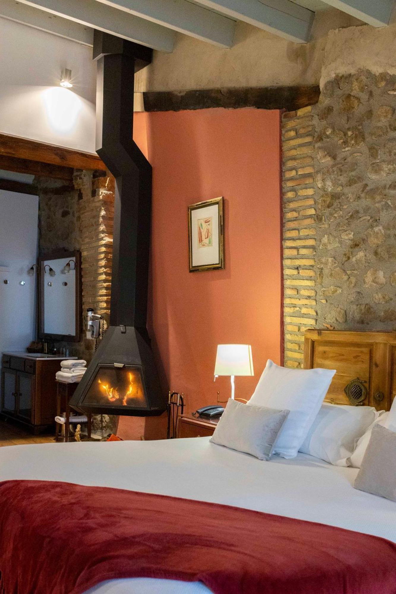 Hotel La Freixera Solsona Exterior photo